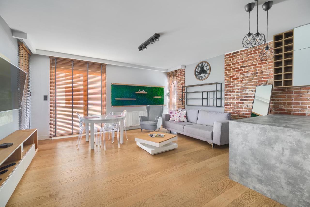 Poznan Grafitowa Modern Apartment エクステリア 写真