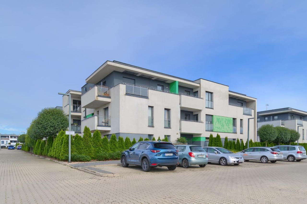 Poznan Grafitowa Modern Apartment エクステリア 写真