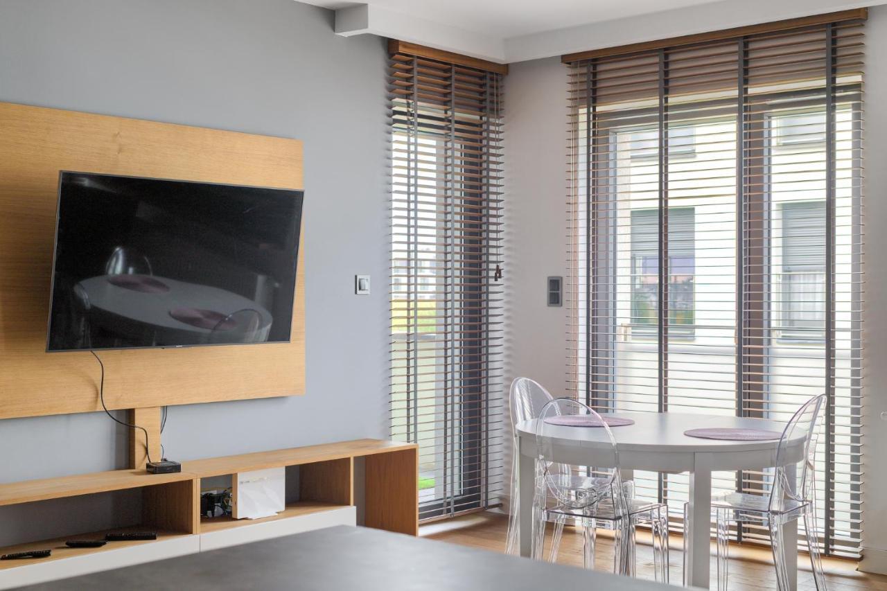 Poznan Grafitowa Modern Apartment エクステリア 写真